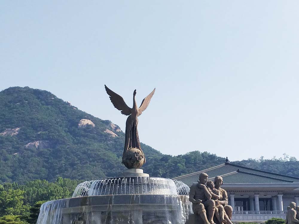 青瓦臺(tái)3.jpg 青瓦臺(tái)3.jpg